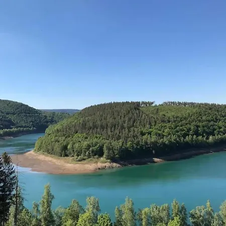 Charming, Very Well Kept Holiday House *